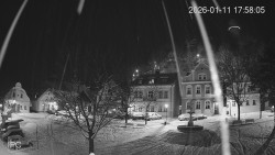 Náměstí, Hrad a Trůba