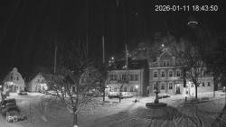 Náměstí, Hrad a Trůba