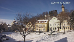 Náměstí, Hrad a Trůba