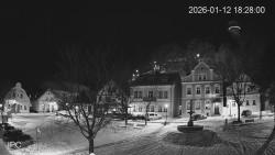 Náměstí, Hrad a Trůba