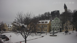 Náměstí, Hrad a Trůba