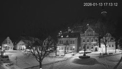 Náměstí, Hrad a Trůba