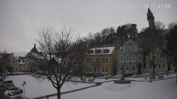 Náměstí, Hrad a Trůba