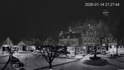 Náměstí, Hrad a Trůba