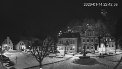 Náměstí, Hrad a Trůba