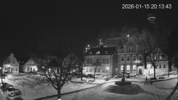 Náměstí, Hrad a Trůba