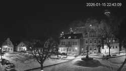 Náměstí, Hrad a Trůba