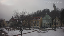 Náměstí, Hrad a Trůba