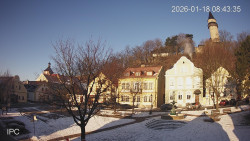 Náměstí, Hrad a Trůba