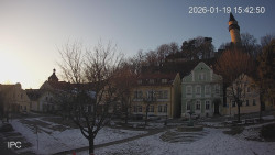 Náměstí, Hrad a Trůba