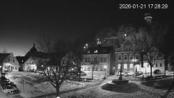 Náměstí, Hrad a Trůba