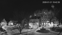 Náměstí, Hrad a Trůba