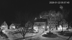 Náměstí, Hrad a Trůba