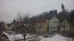 Náměstí, Hrad a Trůba