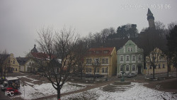 Náměstí, Hrad a Trůba