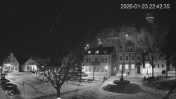 Náměstí, Hrad a Trůba