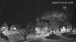 Náměstí, Hrad a Trůba