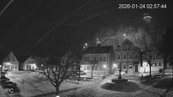 Náměstí, Hrad a Trůba