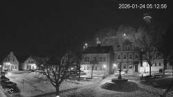 Náměstí, Hrad a Trůba