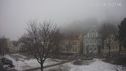 Náměstí, Hrad a Trůba