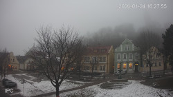 Náměstí, Hrad a Trůba