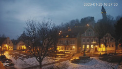 Náměstí, Hrad a Trůba