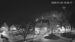 Náměstí, Hrad a Trůba