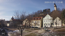 Náměstí, Hrad a Trůba