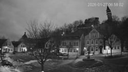 Náměstí, Hrad a Trůba