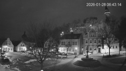 Náměstí, Hrad a Trůba