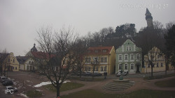 Náměstí, Hrad a Trůba