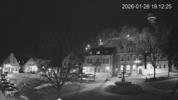 Náměstí, Hrad a Trůba