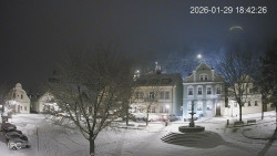 Náměstí, Hrad a Trůba