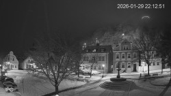 Náměstí, Hrad a Trůba