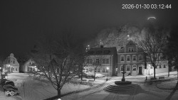 Náměstí, Hrad a Trůba