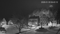 Náměstí, Hrad a Trůba