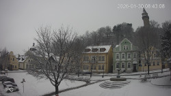 Náměstí, Hrad a Trůba