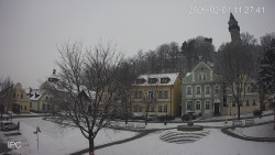 Náměstí, Hrad a Trůba