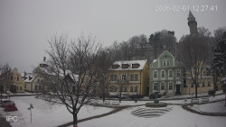 Náměstí, Hrad a Trůba