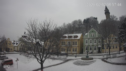 Náměstí, Hrad a Trůba