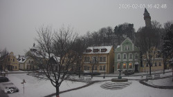 Náměstí, Hrad a Trůba