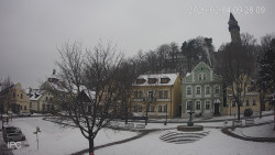 Náměstí, Hrad a Trůba