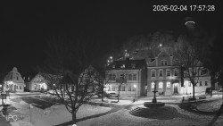 Náměstí, Hrad a Trůba