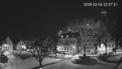 Náměstí, Hrad a Trůba