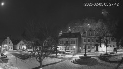 Náměstí, Hrad a Trůba