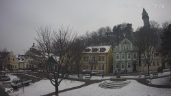 Náměstí, Hrad a Trůba