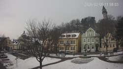 Náměstí, Hrad a Trůba