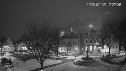 Náměstí, Hrad a Trůba