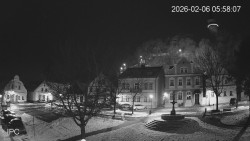 Náměstí, Hrad a Trůba