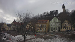 Náměstí, Hrad a Trůba